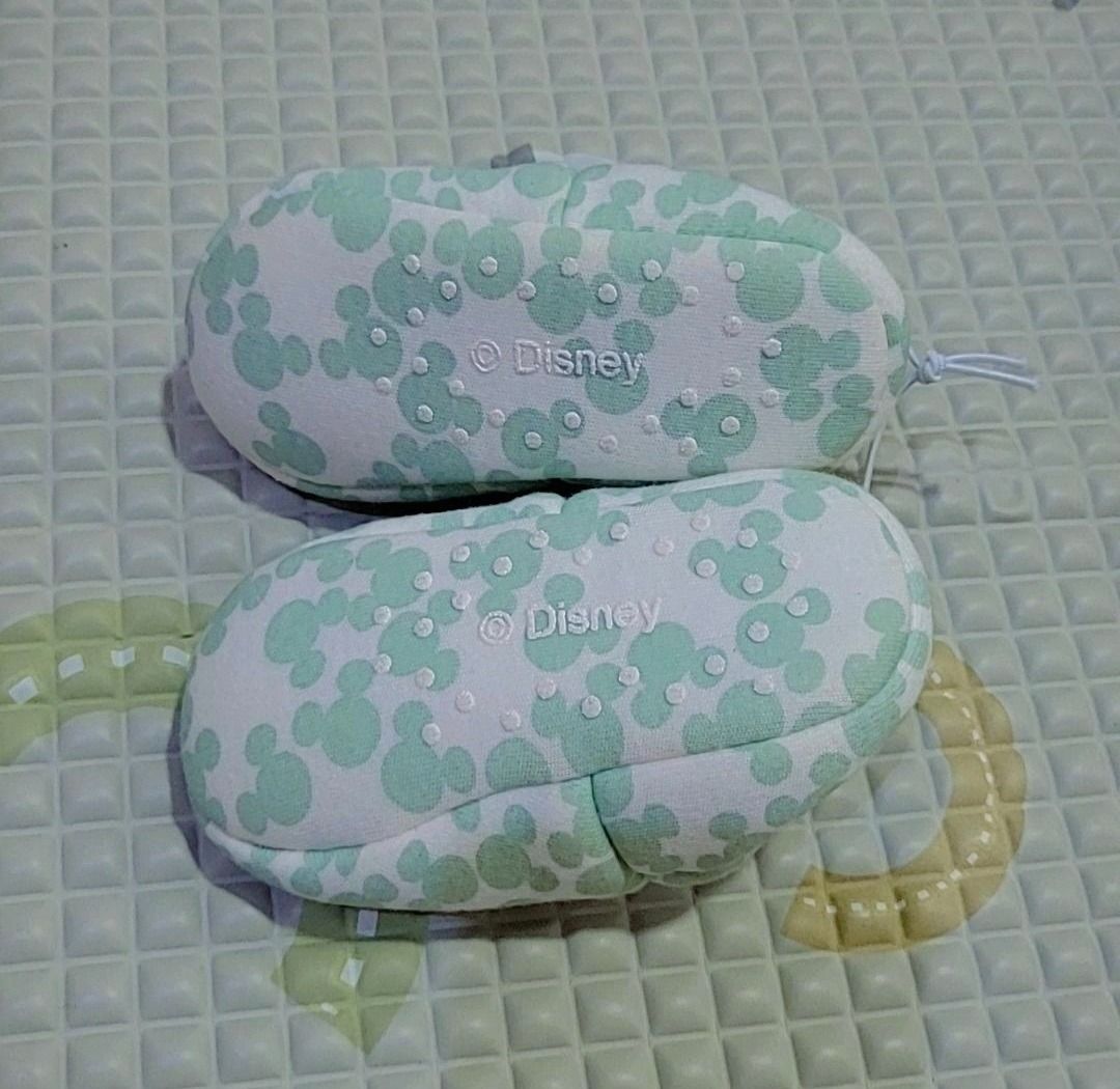 Sepatu brand disney baby size 12-18 bulan (Kategori: Orang Tua, Bayi & Anak - Lainnya) berada di Jakarta Barat. Dikirim oleh prelovedzzio (ID iklan 1384029556, Gambar 3). Deskripsi: Ori disney ya mom karet belakang msh kencang bgt,umur 9 bulan bisa pakai..