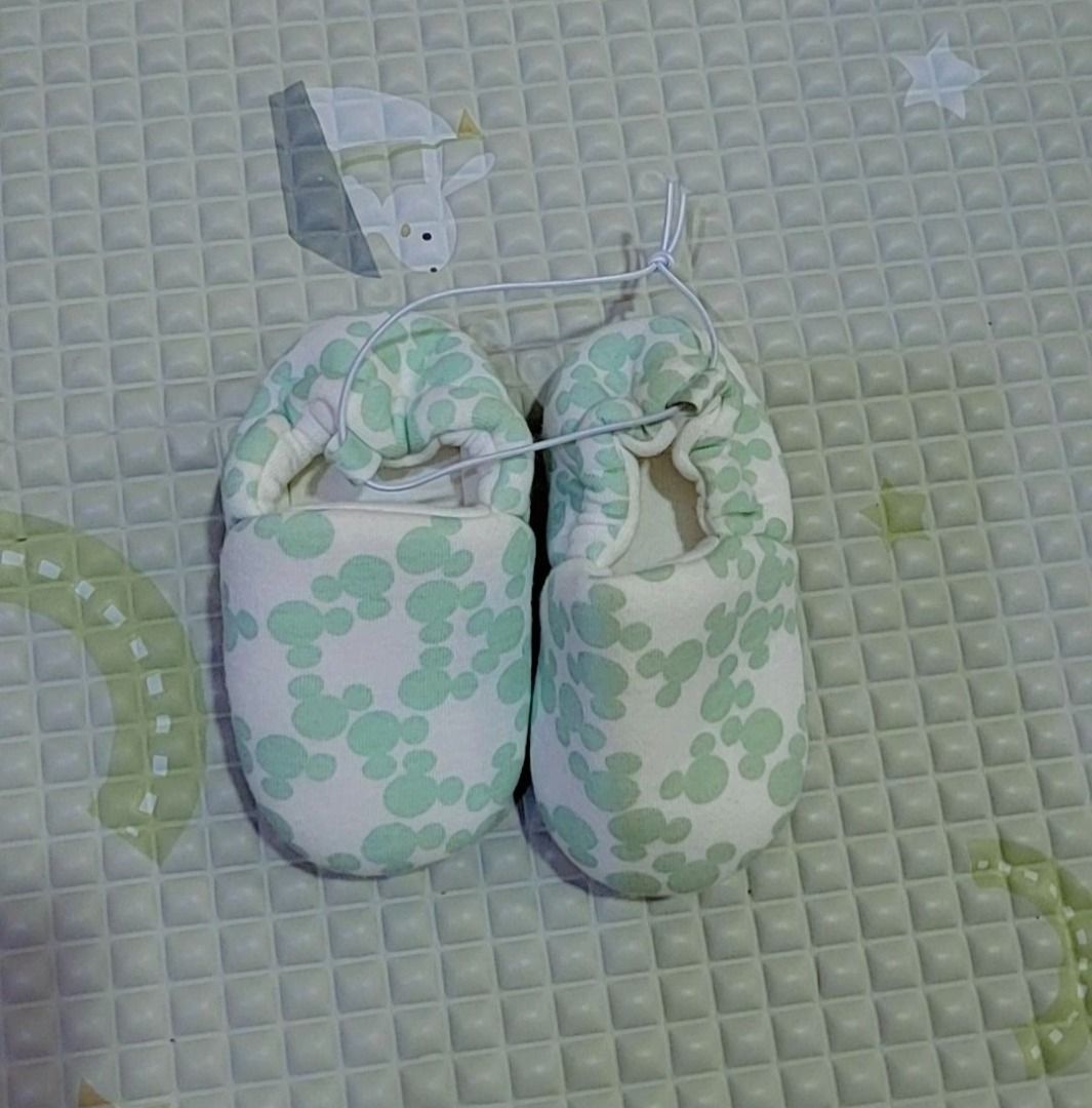 Sepatu brand disney baby size 12-18 bulan (Kategori: Orang Tua, Bayi & Anak - Lainnya) berada di Jakarta Barat. Dikirim oleh prelovedzzio (ID iklan 1384029556, Gambar 1). Deskripsi: Ori disney ya mom karet belakang msh kencang bgt,umur 9 bulan bisa pakai..