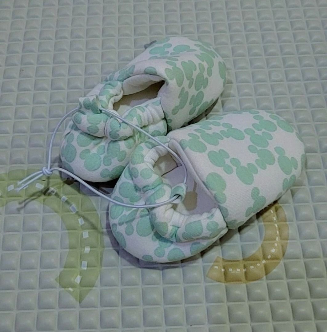 Sepatu brand disney baby size 12-18 bulan (Kategori: Orang Tua, Bayi & Anak - Lainnya) berada di Jakarta Barat. Dikirim oleh prelovedzzio (ID iklan 1384029556, Gambar 2). Deskripsi: Ori disney ya mom karet belakang msh kencang bgt,umur 9 bulan bisa pakai..