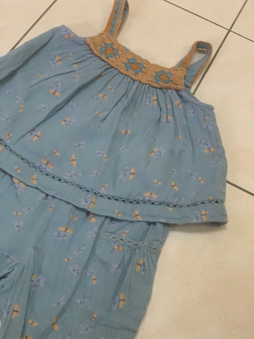 Set (Category: Babies & Kids Fashion) located in Ipoh. Submitted by fatimanaila (Listing ID 1383975825, Image 1). Description: Saiz 4-5y.