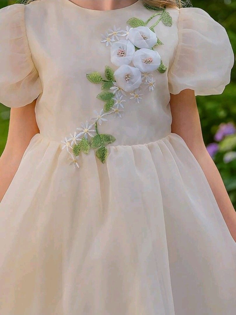 Shein Kids Dress (Category: Babies & Kids Fashion) located in Cebu City. Submitted by bambam10 (Listing ID 1383953077, Image 2). Description: Size: 10-12 years old.