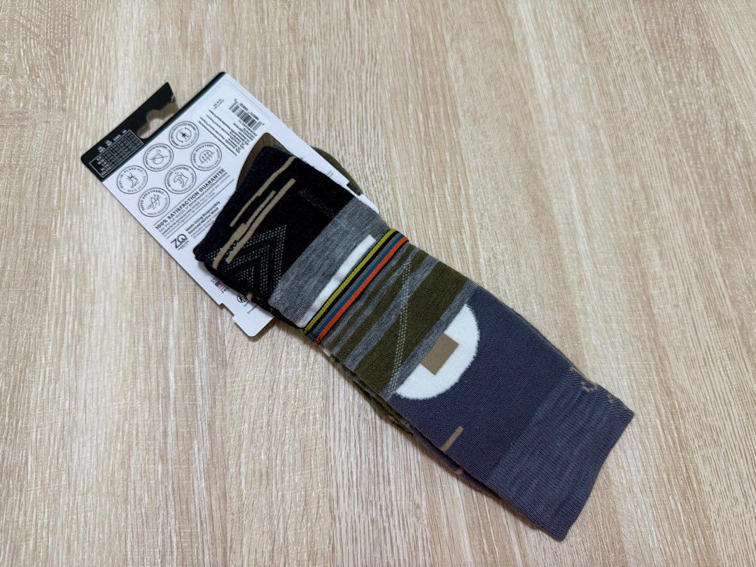 由 joyce8207209453 (刊登 ID 1383889615，圖片 3) 提交，位於 新北市 (New Taipei) 的 Smartwool 美麗諾羊毛 滑雪襪 (類別：其他運動配件)，說明：全新 尺寸M 22-25可穿。
