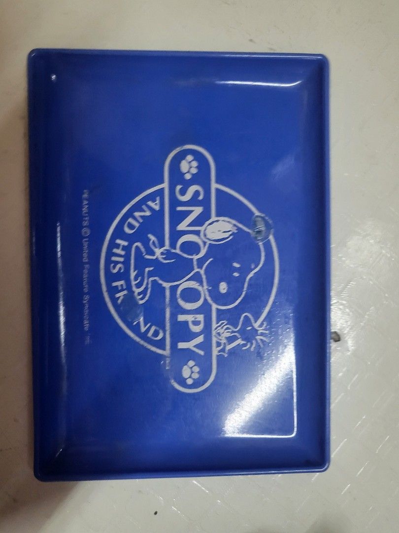 snoopy plastic small tray (Category: Storage Boxes & Baskets) located in Caloocan City. Submitted by lynette1977 (Listing ID 1383860040, Image 3). Description: decluttering.