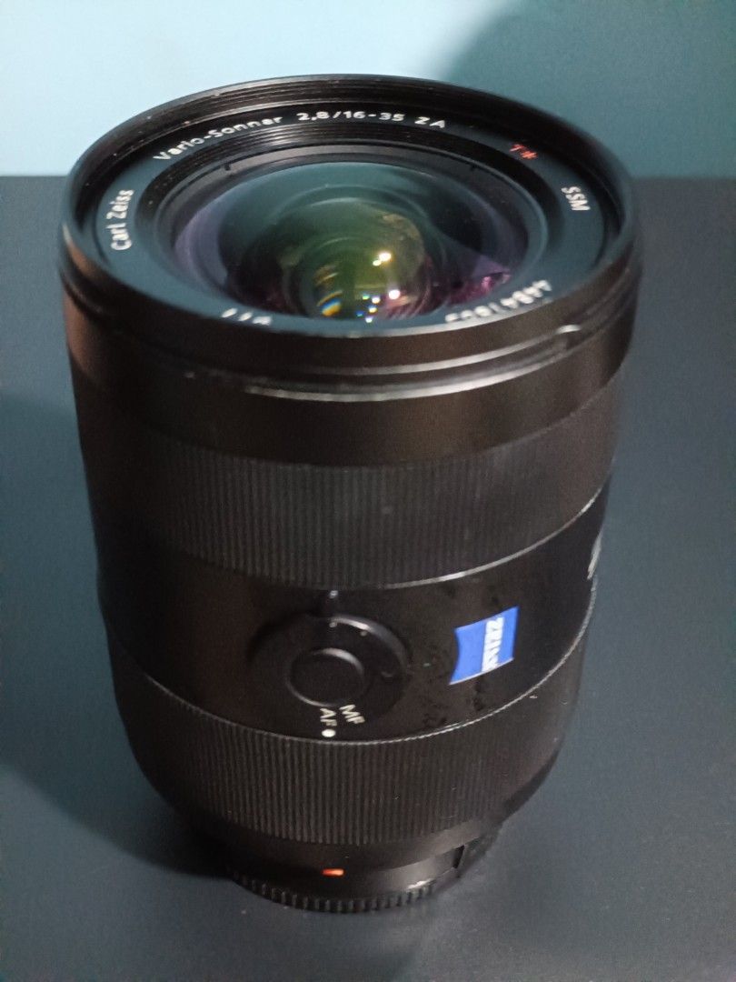 Sony Zeiss 16-35 F2.8 (Category: Lens & Kits) located in Makati City. Submitted by kulit.kulit (Listing ID 1383871978, Image 2). Description: Vario-Sonnar T* 16-35mm F2.8 ZA SSM II Sony A-mount Smooth, quiet SSM focusing Focus mode switch and hold button Beautiful background bokeh Dust and moisture resistant Made in Japan For sale only For sale only.