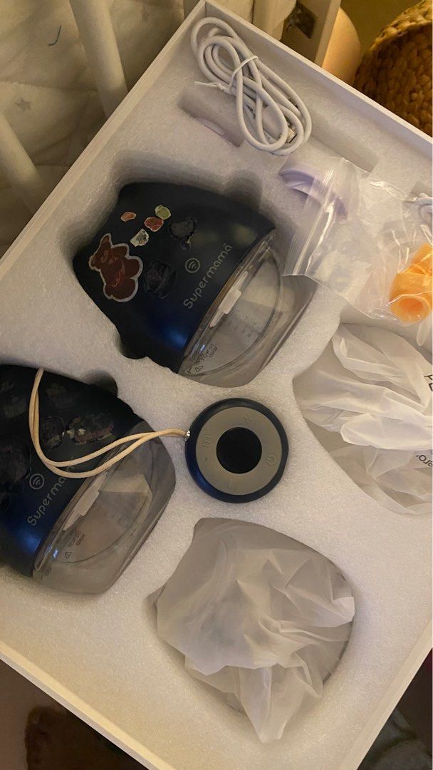 Supermama (Category: Breastfeeding & Bottle Feeding) located in Shah Alam. Submitted by noonurulatika (Listing ID 1384021689, Image 1). Description: Supermama Double Breastpump NP : RM700++ Selling for : RM300 only use during daytime in the office Friendly user silent — with zero hassle pump while doing your job. Ive tried while vacuuming no milk spill .