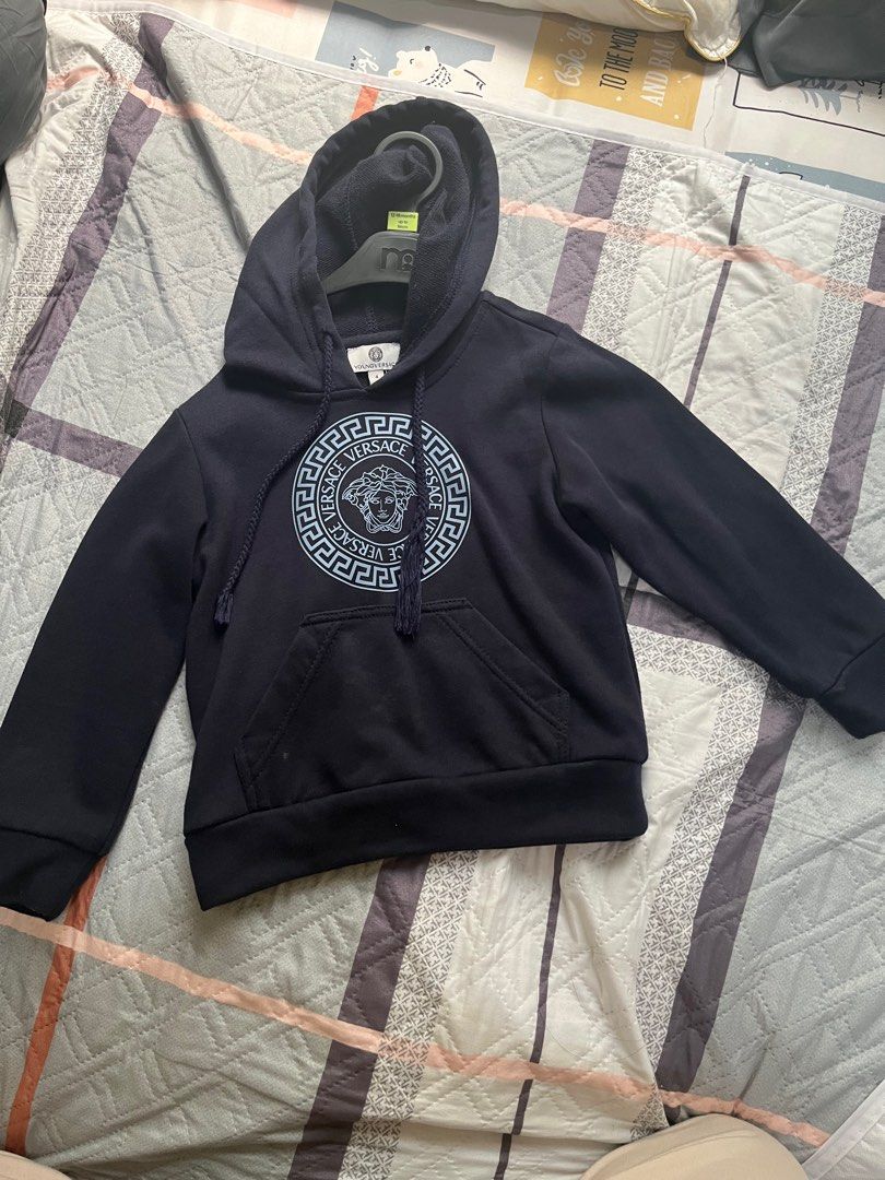 Sweater adem Factory Outlet (Kategori: 1 hingga 3 tahun) berada di Depok. Dikirim oleh shofiagooddeptstore (ID iklan 1383907908, Gambar 1). Deskripsi: Barang Factory Outlet Bahannya adem ya . Cocok untuk anak start 2 tahun Warna biru dongker Ada sedikit noda (bisa dicuci) dibagian kantong depan tapi tidak terlalu terlihat Penjual jujur & amanah Sedia COD tapi dekat depok atau cimanggis saja Barang masih good quality semua Punya Toko Oren ✅- harga