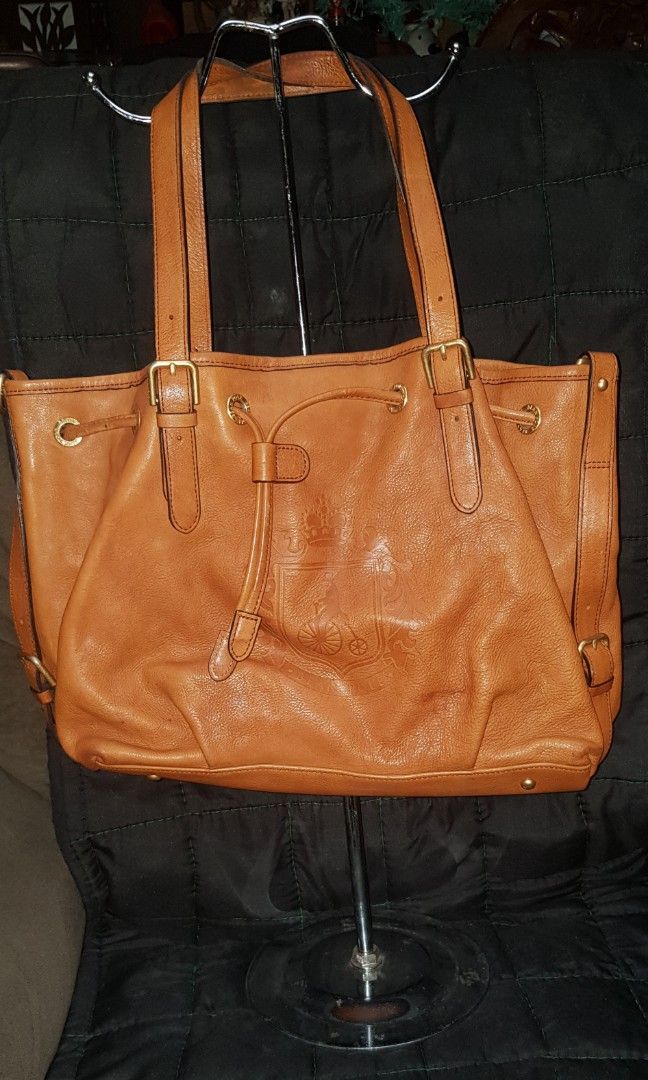 Tan (orangy) Beanpole hobo-shoulder bag (Category: Shoulder Bags) located in Quezon City. Submitted by practibagsplusmnl (Listing ID 1384024545, Image 1). Description: Tan (orangy) Beanpole hobo-shoulder bag.