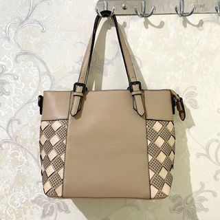 (Kategori: ) berada di . Dikirim oleh pantherlush (ID iklan 1384044096, Gambar 1). Deskripsi: .