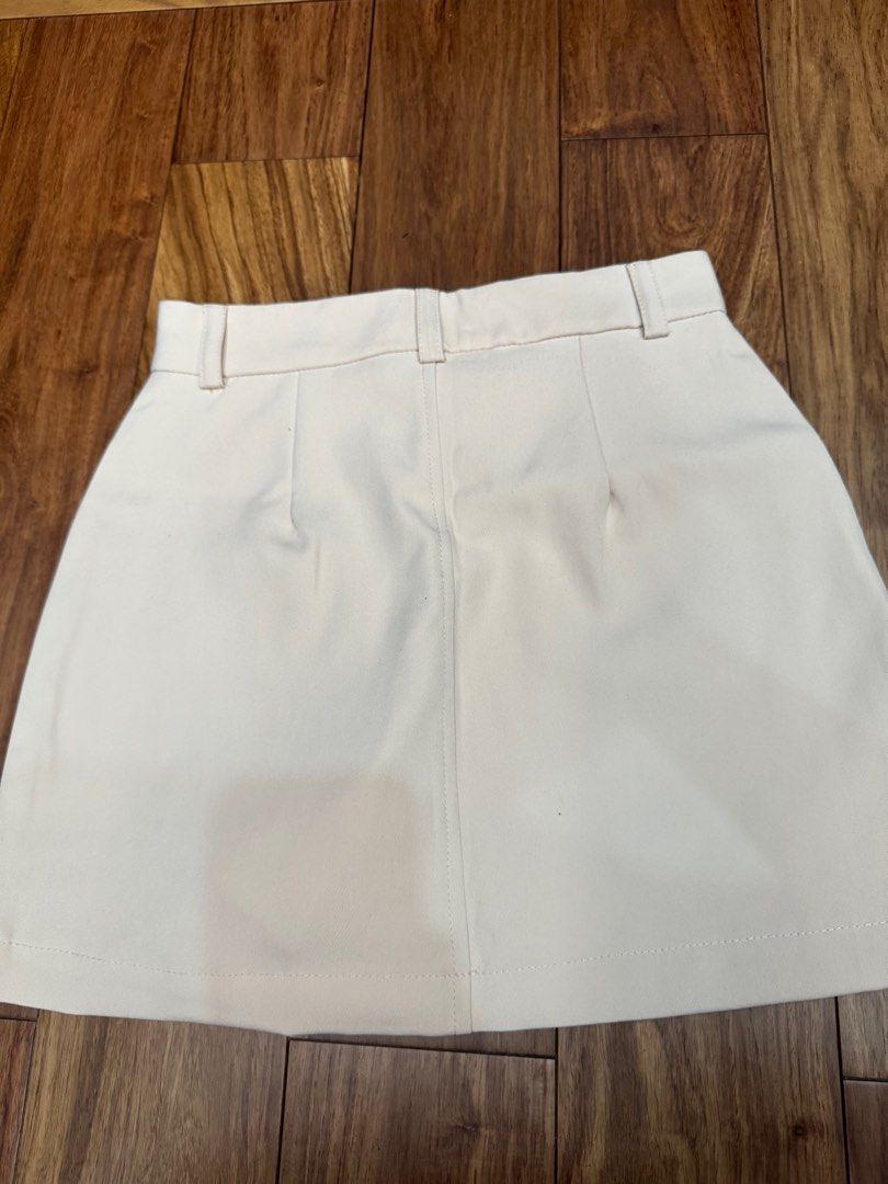 Thailand Brand Skort / Skirt (Category: Skirts) located in Quezon City. Submitted by nicole1997_ (Listing ID 1384018433, Image 3). Description: Just bought brand new in Thailand—amazing quality at a great price!.