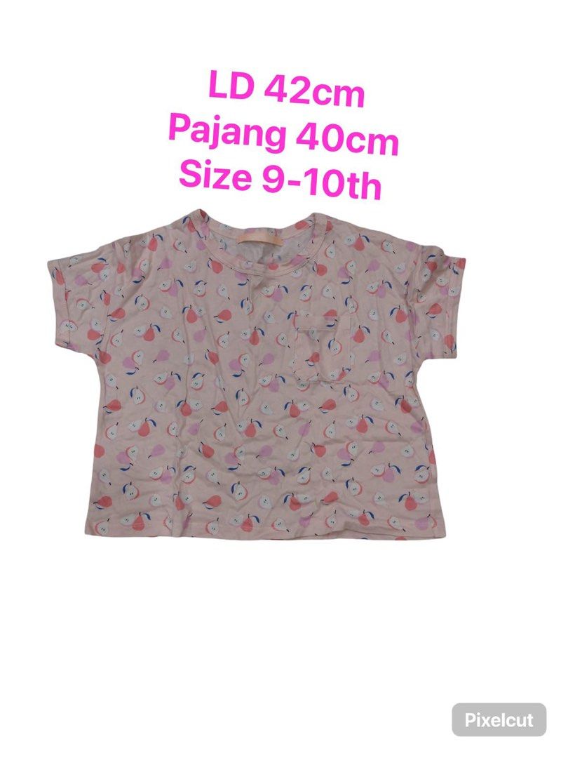 T-shirt (Kategori: 8 hingga 12 tahun) berada di Jakarta Pusat. Dikirim oleh anggraeni15541 (ID iklan 1383993015, Gambar 1). Deskripsi: kondisi baik, warna msh bagus.