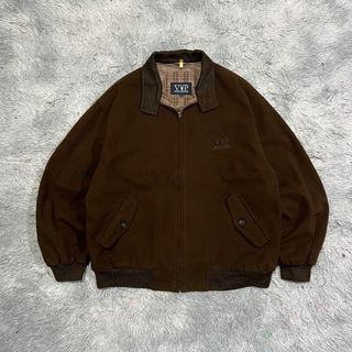 (Category: ) located in . Submitted by itsvintageclothing (Listing ID 1383974972, Image 1). Description: .