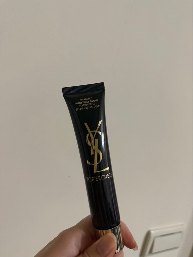 由 a09391175728498 (刊登 ID 1384046387，圖片 3) 提交，位於 桃園市 (Taoyuan) 的 Ysl 名模肌密光燦水凝露 (類別：化妝品)，說明：只用過3次，擦臉的東西太多後面發現用不到，原價2350，大桃園都可面交，送ysl 活萃舒芙蕾乳霜試用包*1。