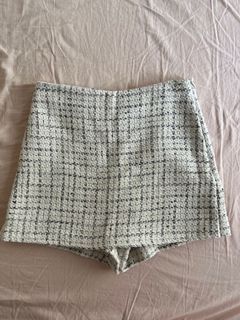 (Category: ) located in . Submitted by iweees (Listing ID 1383879130, Image 1). Description: .