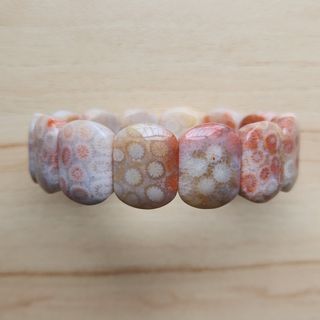 由 annacrystal38254 (刊登 ID 1378560504，圖片 1) 提交，位於 的 (類別：)，說明：。