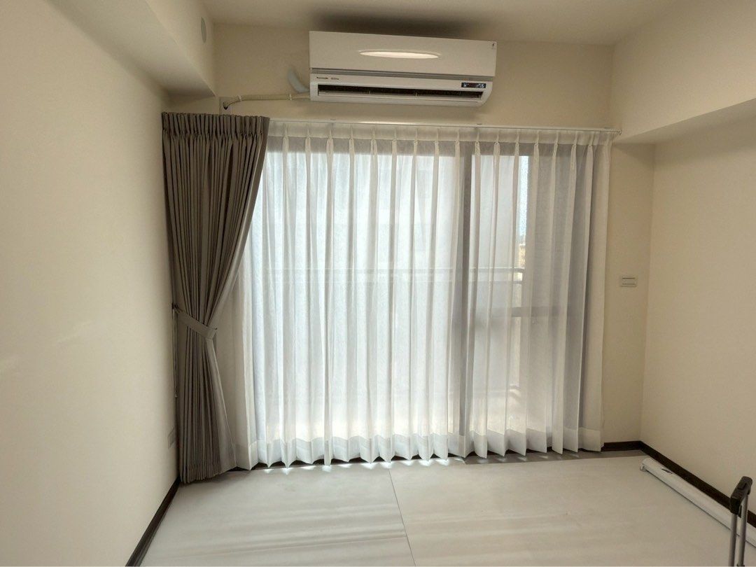 由 maxsmokie (刊登 ID 1378649011，圖片 2) 提交，位於 台中市 (Taichung) 的 🎨富居窗簾🎨客製化窗簾 調光簾 遮光簾壁 捲簾 歡迎私訊聊聊 (類別：窗簾)，說明：💗專業窗簾設計 飄窗 落地窗 半腰窗 各類窗型💗 💗侘寂風 美式鄉村風 韓系極簡風 法式輕奢💗 上百種布供您任選 盡量挑 盡量看 盡量選 💗專業工班團隊施工💗 💗全台連鎖更安心💗 ＊產品設計出生 比您更在乎美 比您更懂窗簾＊ 來電指名享優惠 來店請說 我要找GARMI ＊實體店面＊歡迎直接前來門市參觀 ⚜️⚜️⚜️ Design｜GARMI 世貿門市經理 Address | 台中市西屯區工業一路98-8號 Business hours｜A.M 11:00 - P.M 21:00 ◎服務項目: 窗簾布、活動拉門、 鋁質百葉窗、木織簾、羅馬簾、防火捲簾、直立百葉、 浪漫花沙、電動軌道、S蛇行簾、門簾、桌巾、線簾、壁紙、塑膠地板 ⚜️⚜️⚜️ 在網路上有非常多的數字陷阱，當您