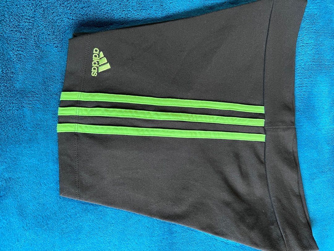 adidas short (Category: Activewear) located in Tarlac. Submitted by Filritz_8 (Listing ID 1378544361, Image 3). Description: Super lambot ng tela Stretchable .