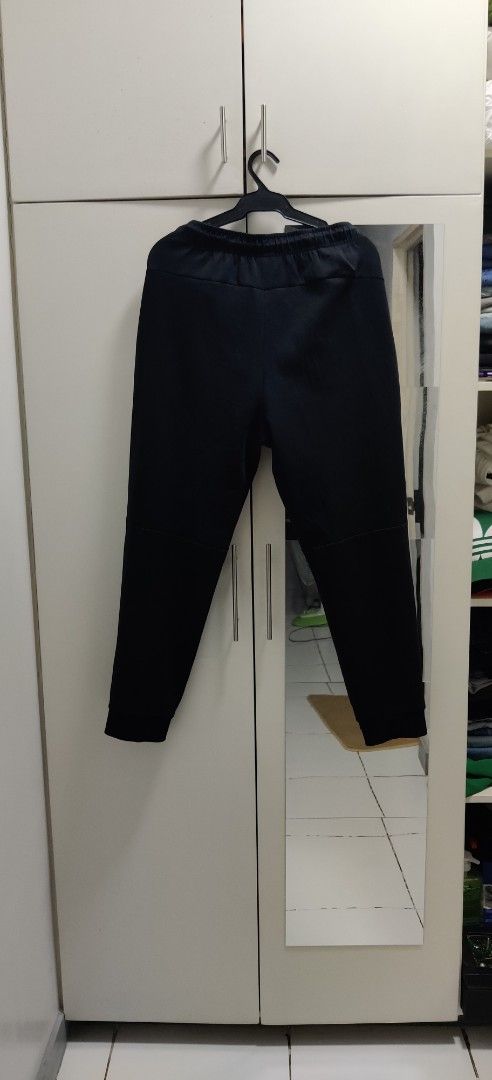 Anta Jogger Pants (Category: Joggers) located in Malabon City. Submitted by jaypd (Listing ID 1378661143, Image 2). Description: Free Shipping.