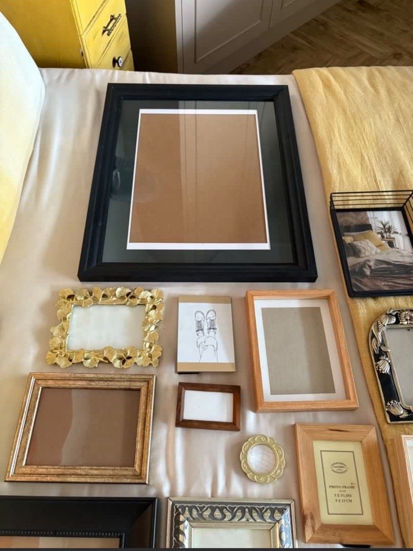 Assorted Photo Frames64885329340931112