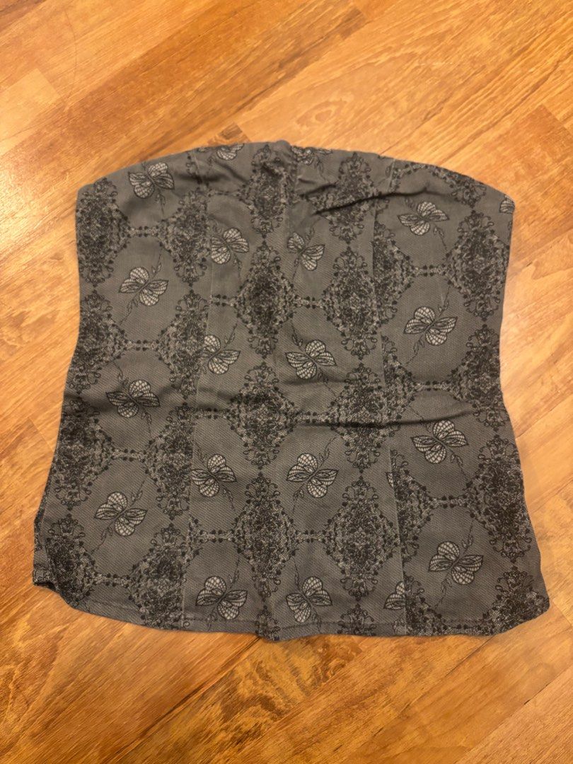 Assorted y2k grunge tube tops (Category: Sleeveless) located in Singapore. Submitted by raev. (Listing ID 1378685183, Image 3). Description: $20 each. Bought from various tele channels for more 💔💔💔 selling coz I cannot fit 😔😔😔 .