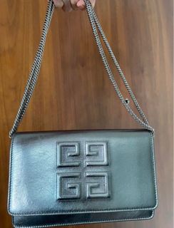 (Category: ) located in . Submitted by nyjcloset (Listing ID 1378541060, Image 1). Description: .