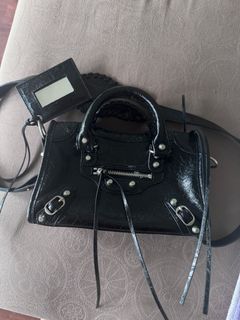 (Kategori: ) berada di . Dikirim oleh preloved.branded.bag.shoes (ID iklan 1372617982, Gambar 1). Deskripsi: .