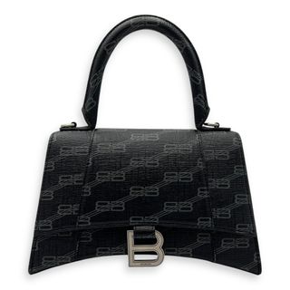 (Category: ) located in . Submitted by carousellluxury (Listing ID 1353491477, Image 1). Description: .