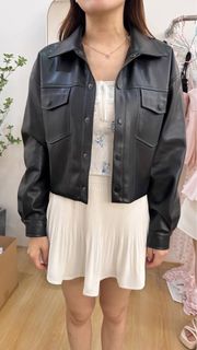 (Category: ) located in . Submitted by burstingxwardrobe (Listing ID 1378706509, Image 1). Description: .