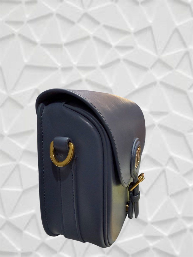 Bobby (Category: Luxury Bags & Wallets) located in Quezon City. Submitted by kcm_bags (Listing ID 1378651441, Image 3). Description: Preloved Genune leather Coded Like new.