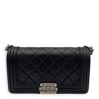 (Category: ) located in . Submitted by carousellluxury (Listing ID 1350637301, Image 1). Description: .