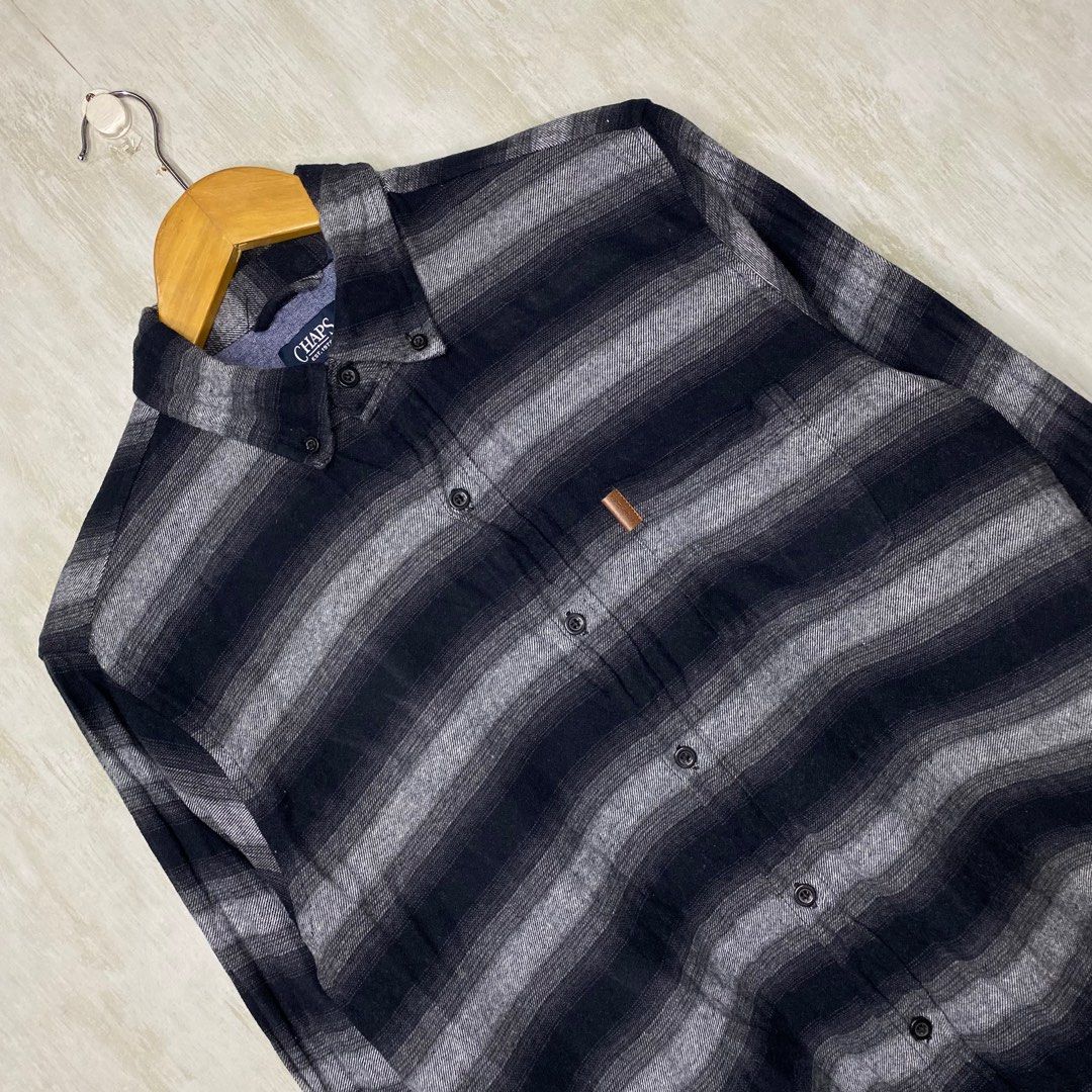 Chaps Men Brushed Flannel Longsleeve (Category: Formal Shirts) located in Marikina City. Submitted by saintjohnn (Listing ID 1378658914, Image 3). Description: Chaps Men Brushed Flannel Longsleeve Size: M Length: 29 Width: 21 Sleeve Length: 30 Excellent Condition No Flaws ₱500.
