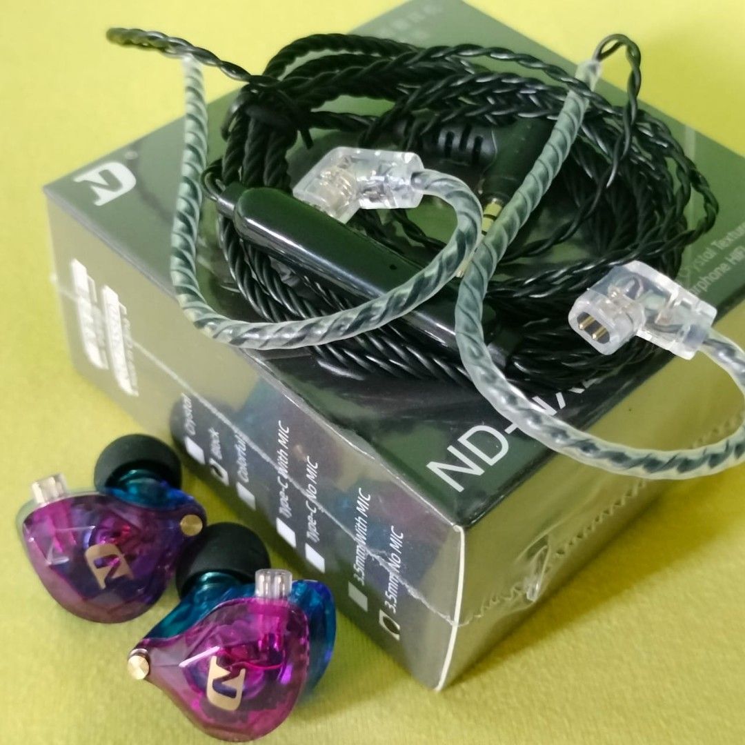 D_AUDIO IEM WIRE GAMING HEADSET (Category: Earphones) located in Paranaque City. Submitted by audioaddict0517 (Listing ID 1378559654, Image 3). Description: .