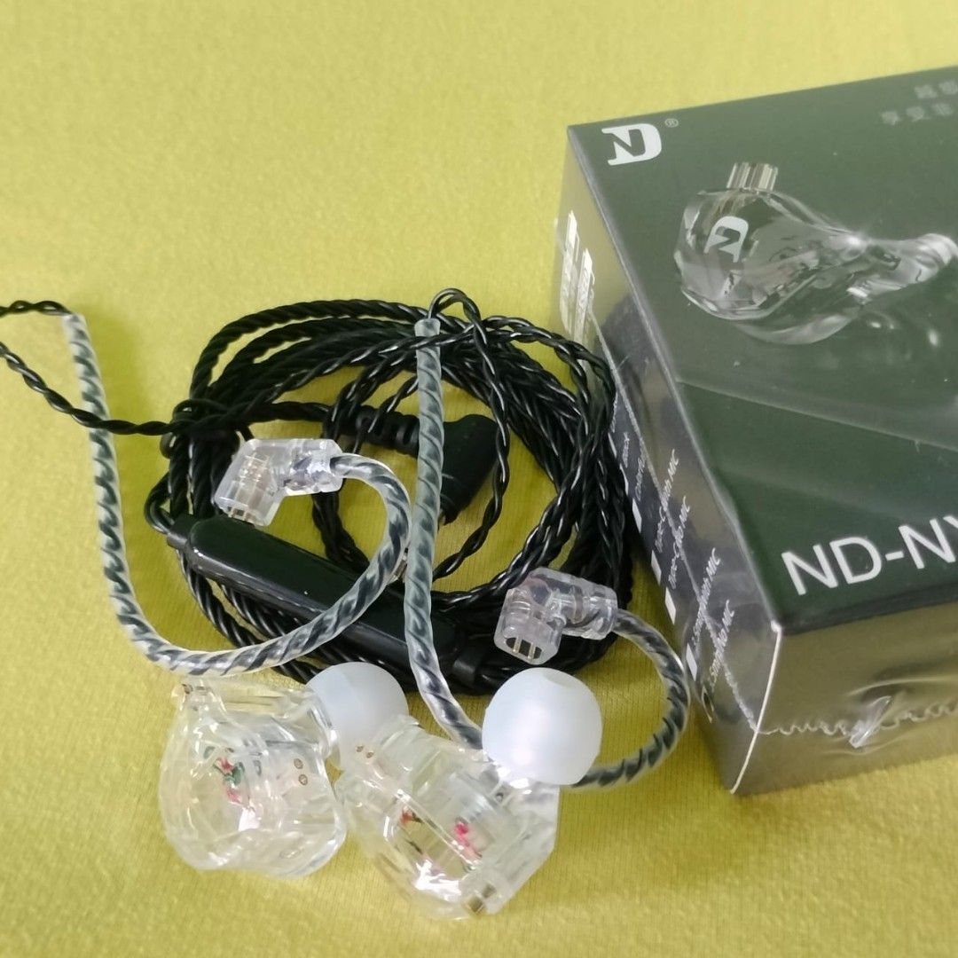 D_AUDIO IEM WIRE GAMING HEADSET (Category: Earphones) located in Paranaque City. Submitted by audioaddict0517 (Listing ID 1378559654, Image 1). Description: .