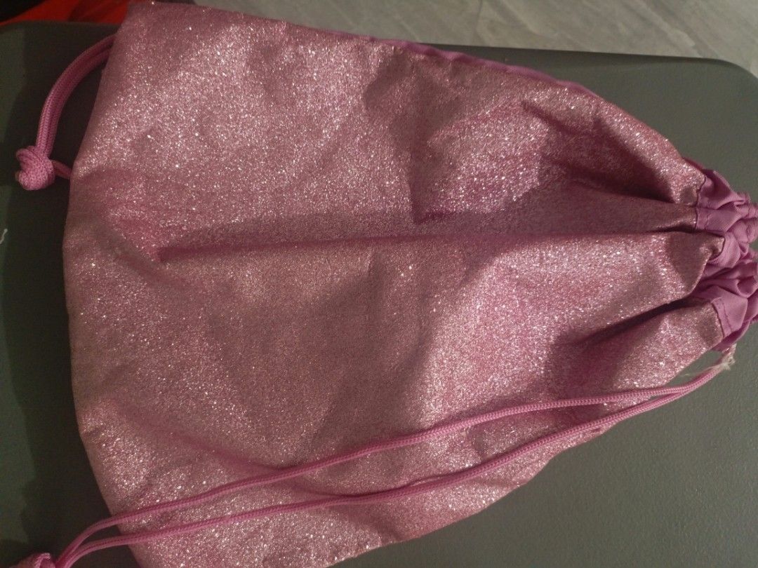 Gap String Backpack (Category: Babies & Kids Fashion) located in San Jose del Monte. Submitted by m_nshop (Listing ID 1378695729, Image 1). Description: Japan Source pls see pics po para sa flaws ng bag.