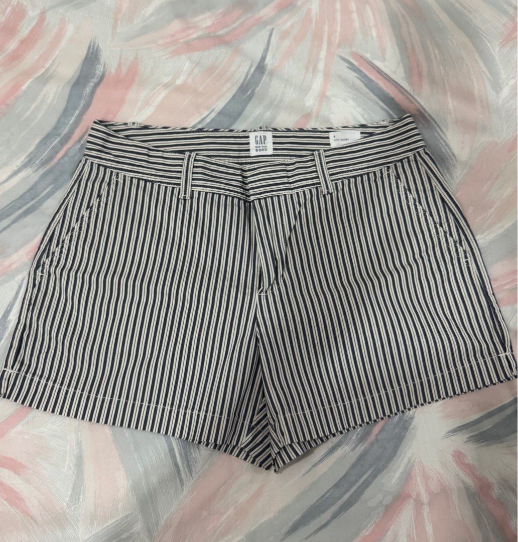 Gap stripe city short (Category: Shorts) located in Davao. Submitted by kitdlr (Listing ID 1378668249, Image 1). Description: .