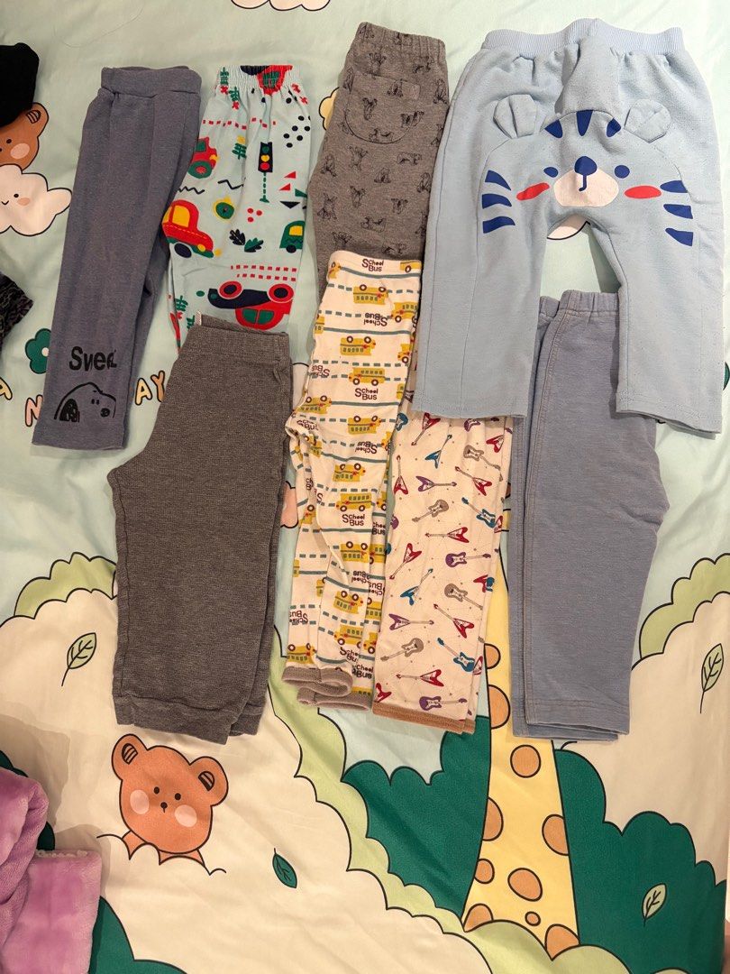 由 yumimi123 (刊登 ID 1378706074，圖片 1) 提交，位於 台北市 (Taipei) 的 Gap Uniqlo cater’s兒童衣服長褲 (類別：嬰兒及兒童流行時尚)，說明：。