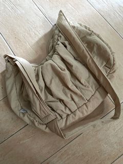 (Category: ) located in . Submitted by craze.forclothes (Listing ID 1378610416, Image 1). Description: .