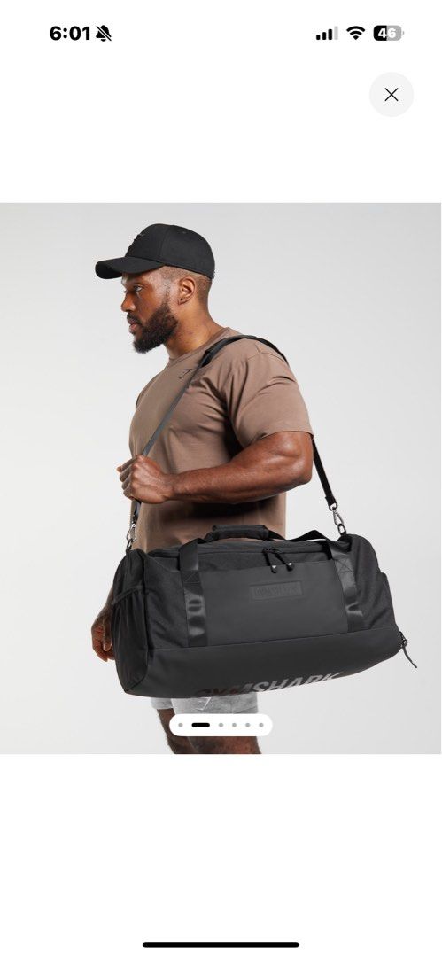 由 nini_523 (刊登 ID 1378721954，圖片 2) 提交，位於 台北市 (Taipei) 的 GYMSHARK手提斜背袋（大） (類別：其他運動配件)，說明：原價70USD加直飛集運運費10USD 官網購入正版 信任者再購買🫡 貪小便宜買大了⋯ ▫️適合健身護具多、旅行、露營⋯。