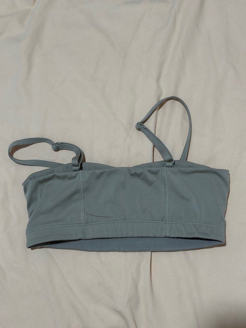 Gymshark bra (Category: Activewear) located in General Trias. Submitted by decluttergemz (Listing ID 1378561643, Image 2). Description: Size small Rfs: decluttering .