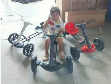 Ha FOLDABLE GO KART Standard Go Kart - (Category: Remote Control Toys) located in Manila. Submitted by dolorchris69891 (Listing ID 1378543562, Image 1). Description: FOLDABLE GO KART 👌 Color Available: Red/White/Black Stocks available on hand ❗ Standard Go Kart - 4600 * Length - 78cm * Height - 48.5cm * Width(back) - 26cm * Width(front) - 54cm * Include charger * 1 battery * Available stocks: 2pcs Red / 2pcs Black / 2pcs White High Go Kart - 480