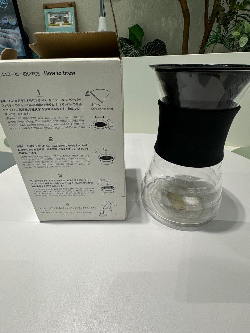 Hario V60 Drip Decanter （分類：咖啡機及咖啡壺）位於 Hong Kong。 由 willyfragrance 提交（商品編號 1378631820，圖片 2）。簡介： 全新冇用過 買多可以平。