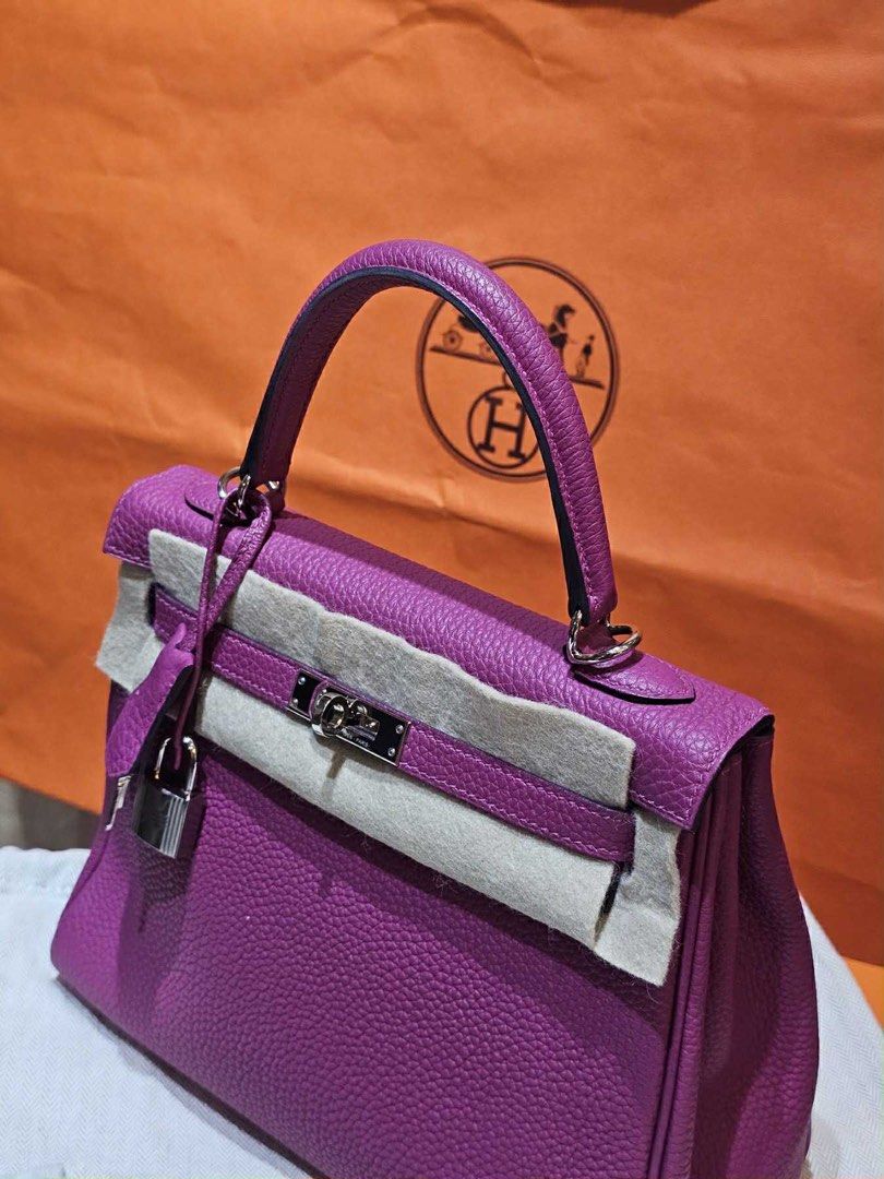 Hermes Kelly 25 (Category: Luxury Bags & Wallets) located in Quezon City. Submitted by spron78 (Listing ID 1378559608, Image 1). Description: Hermes Kelly 25 Retourne Togo Rose Pourpre Stamp D Meet up: estancia mall Comes with store receipt, dustbag, box & paperbag.