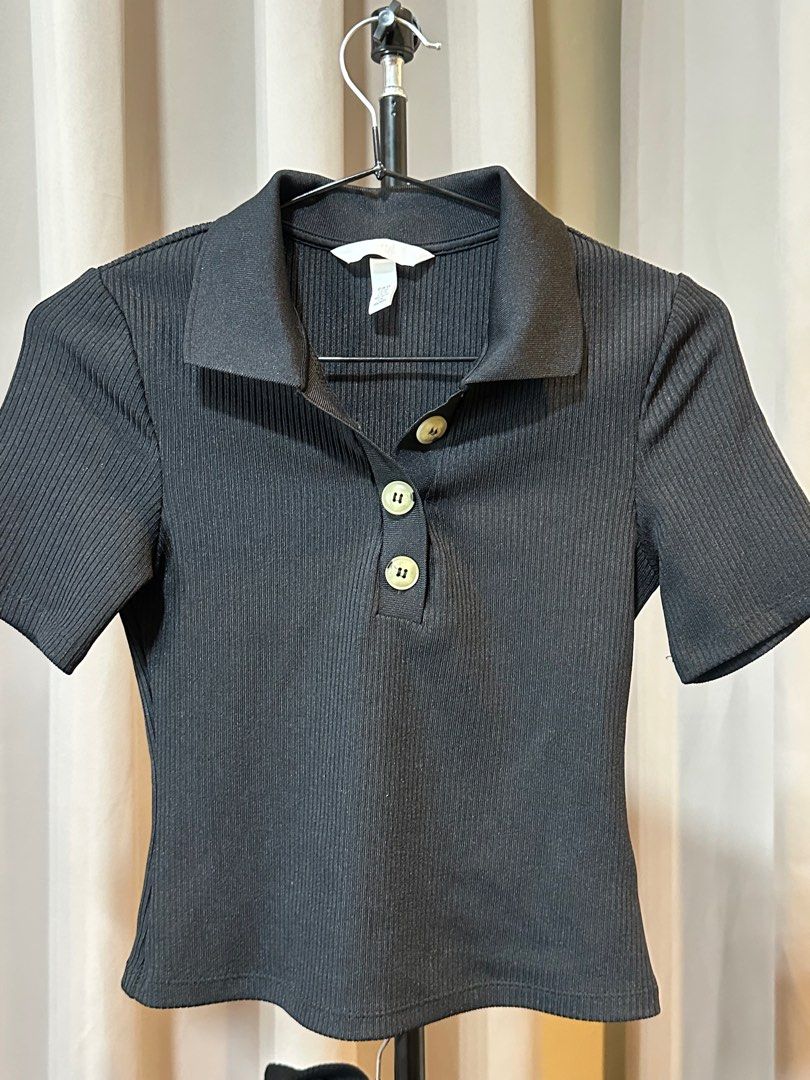 H&M Collared Top & Button Ribbed Skirt (Category: Sets or Coordinates) located in Quezon City. Submitted by cesssl (Listing ID 1378605315, Image 3). Description: Never worn Original price is 2,739.