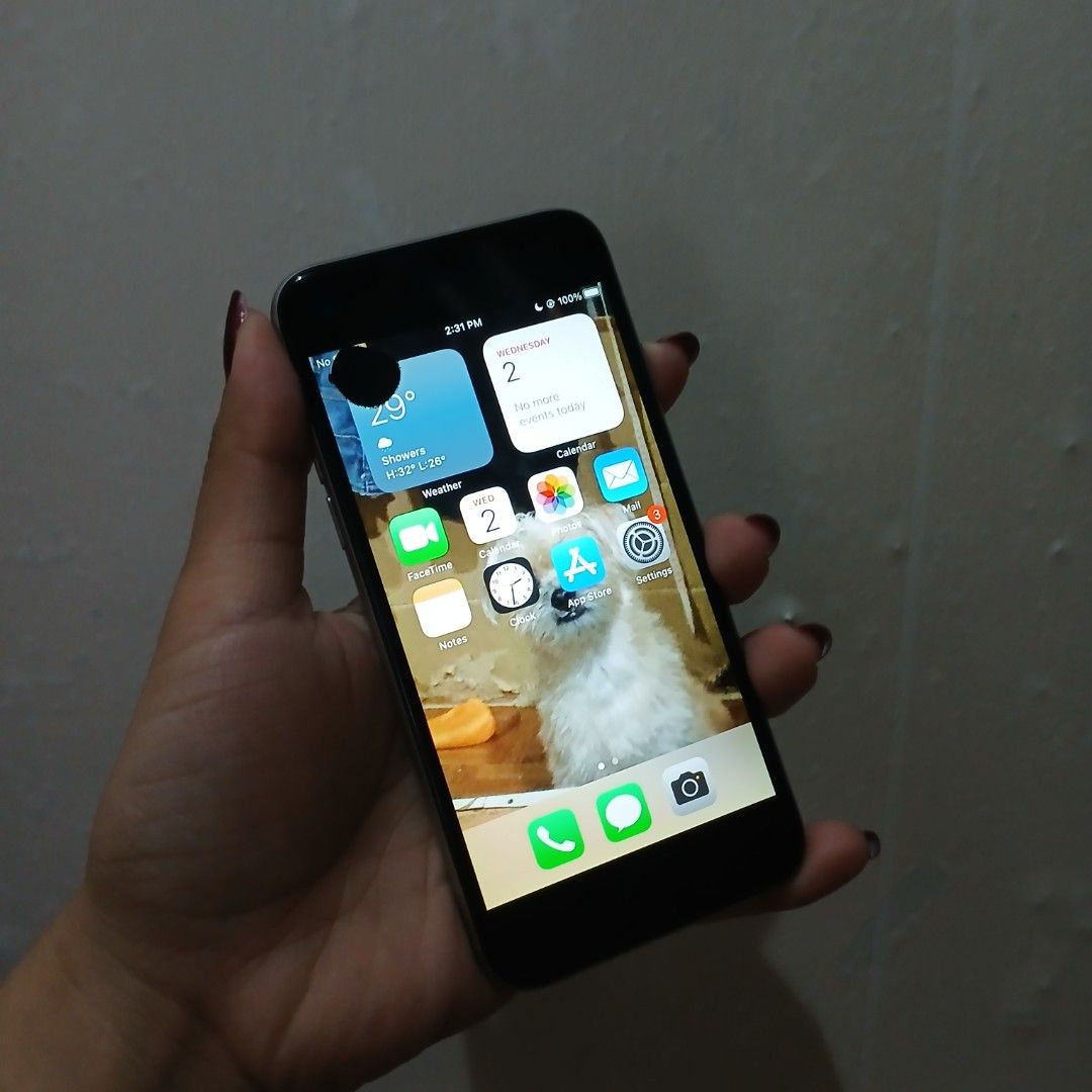 iPhone 6s Silver (Category: iPhone 6 Series) located in Manila. Submitted by reenedyn0909 (Listing ID 1378657972, Image 3). Description: ☆version ios 15.8.3 ☆ 16gb storage ☆ pwede any sim network ☆ may black spot lang ☆ no ghost touch ☆ unit only ✅️ home button working ✅️ front and back cam are working ✅️ silent switch working loc: las piñas city.