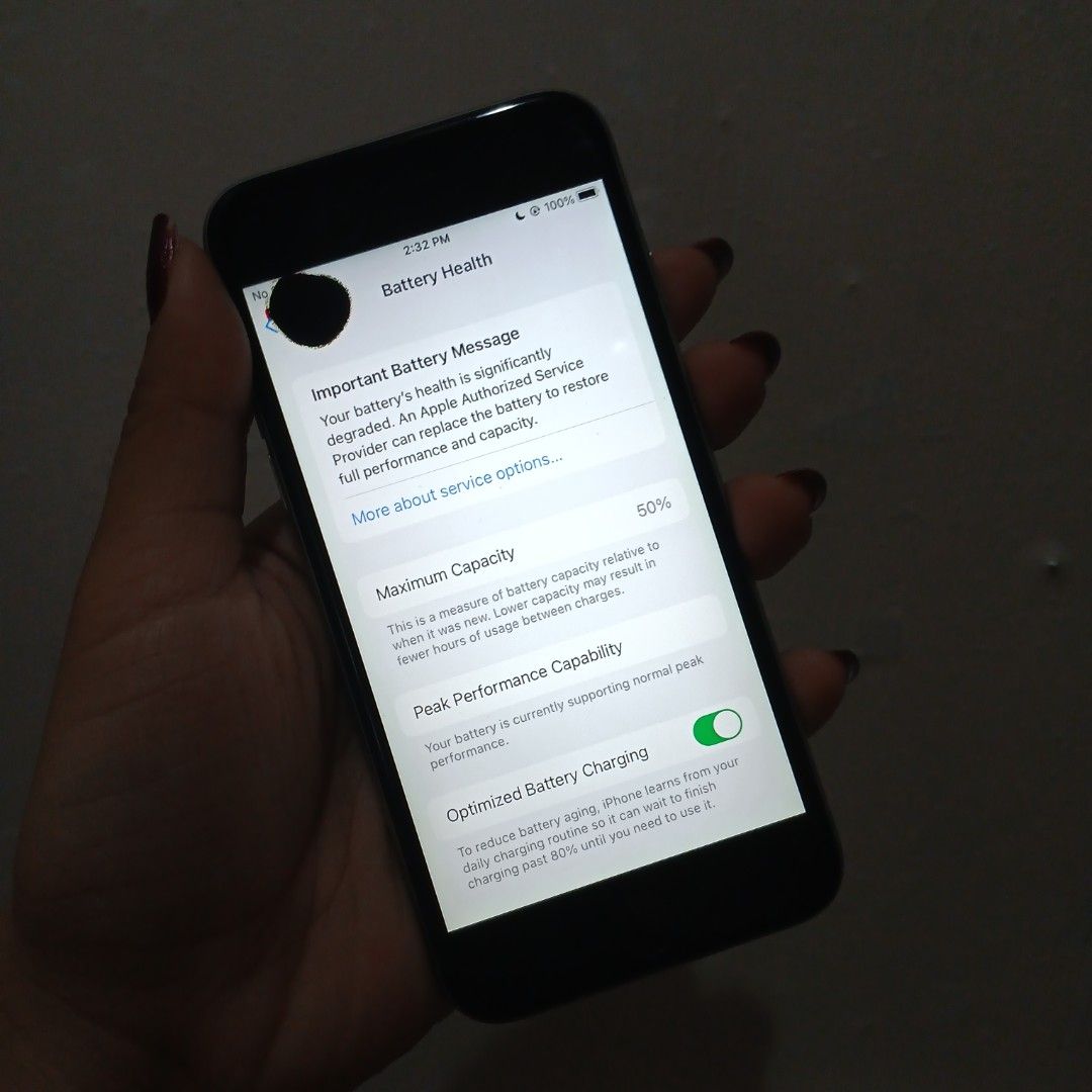 iPhone 6s Silver (Category: iPhone 6 Series) located in Manila. Submitted by reenedyn0909 (Listing ID 1378657972, Image 2). Description: ☆version ios 15.8.3 ☆ 16gb storage ☆ pwede any sim network ☆ may black spot lang ☆ no ghost touch ☆ unit only ✅️ home button working ✅️ front and back cam are working ✅️ silent switch working loc: las piñas city.