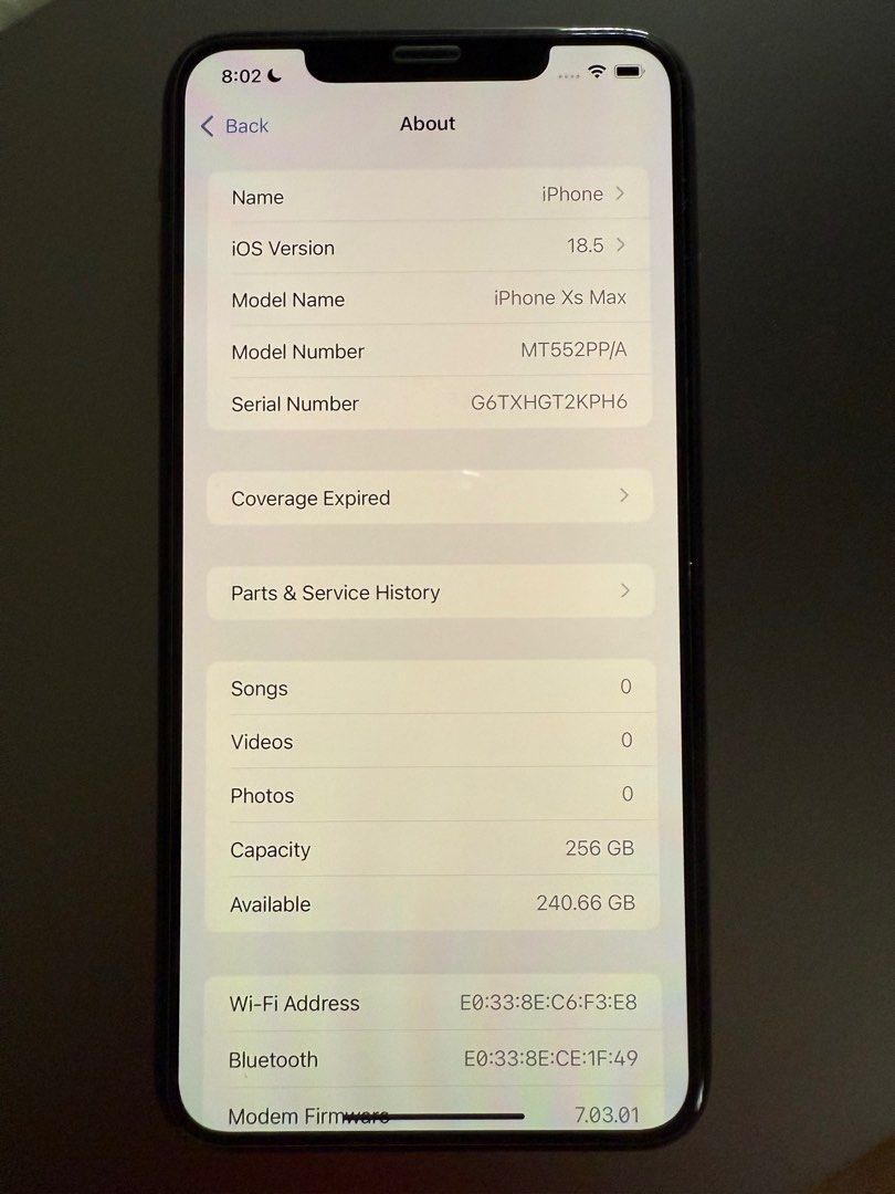 iPhone XS Max 256gb Unlocked (Category: iPhone X Series) located in Quezon City. Submitted by ramreyes31 (Listing ID 1378556665, Image 3). Description: iPhone XS Max 256gb Unlocked Can use physical or eSIM FaceID working True Tone working Flaw: Chip at lower portion of screen. Refer to last photo. Comes w replacement but original XS Max box..