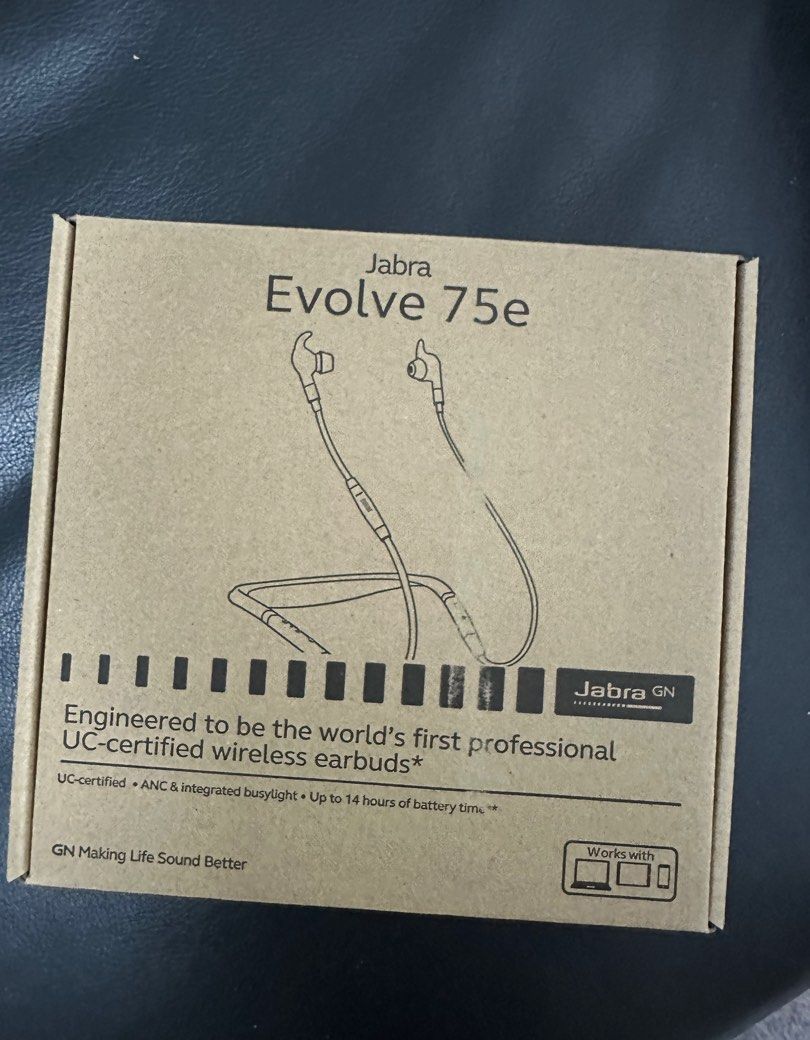 Jabra 75e (Category: Earphones) located in Singapore. Submitted by irism22 (Listing ID 1378552358, Image 1). Description: Totally new with boxing. It’s a gift from a event.