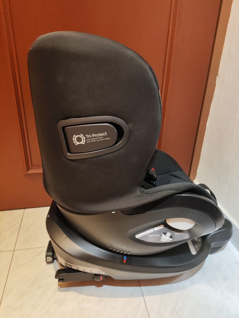 Joie i-Spin 360 Car Seat (Category: Car Seats) located in Singapore. Submitted by londoniumtrust (Listing ID 1378722433, Image 3). Description: - Used Joie i-Spin 360 car seat - Suitable for: Birth to 4 years old (40cm - 105cm) - Features: 360° pivoting for easy access - Reason for sale: child outgrew it - No infant insert and isofix guides (parts 13 and 19 on last image).