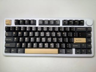 （分類：）位於 。 由 mikechan333 提交（商品編號 1378631658，圖片 1）。簡介： 。