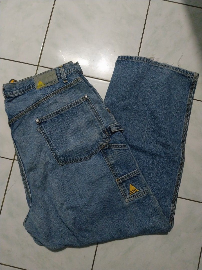 Levis silvertab carpenter pants (Category: Jeans) located in Calapan. Submitted by aertssss (Listing ID 1378574085, Image 1). Description: DIMES: WIDTH 40 x LENGTH 34.5 CONDITION: EXCELLENT ISSUE: NONE MOP: GCASH COURIER: JNT.