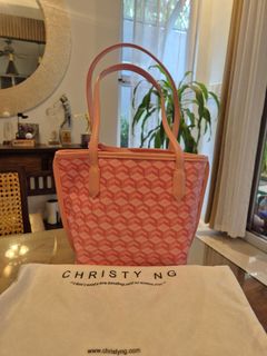 (Category: ) located in . Submitted by classycloset (Listing ID 1378539529, Image 1). Description: .
